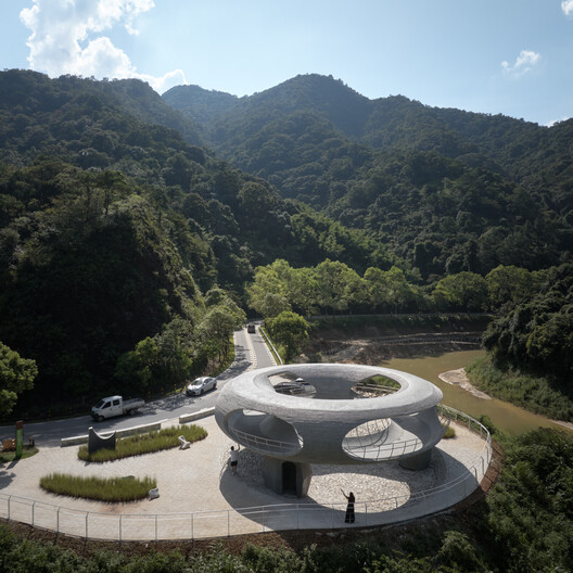 Resting Loop with Views / HCCH Studio - Image 8 of 55