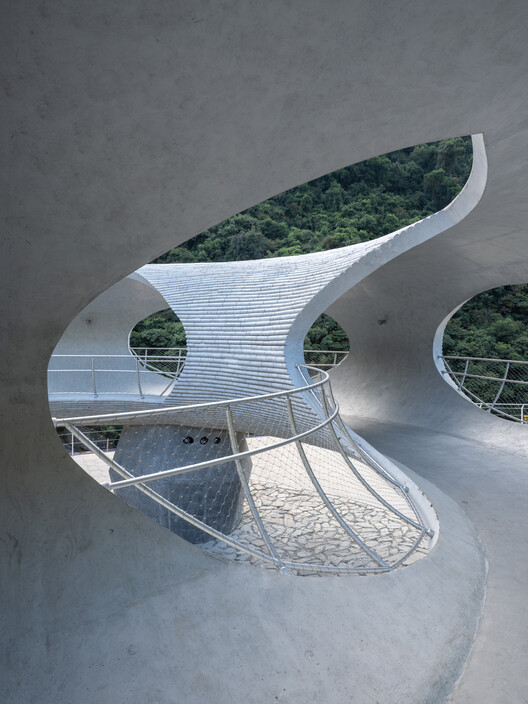 Resting Loop with Views / HCCH Studio - Image 20 of 55