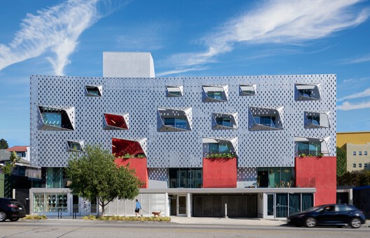 Elysian Fields Apartments / Warren Techentin Architecture