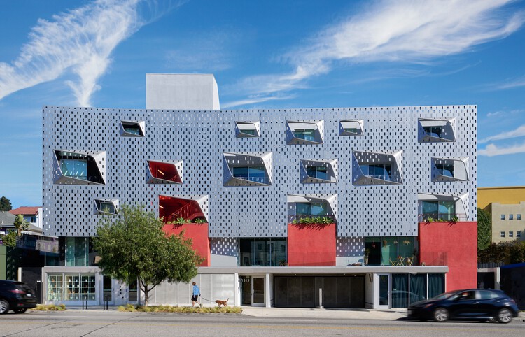 Elysian Fields Apartments / Warren Techentin Architecture - Apartments