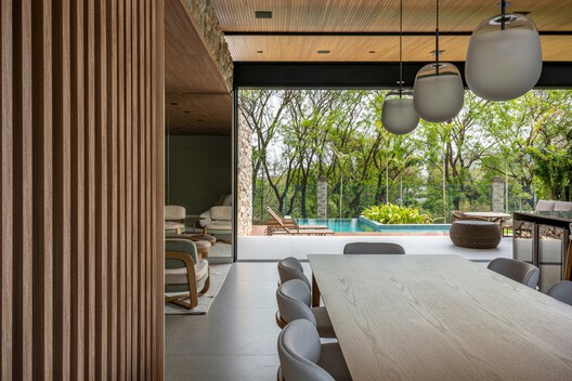 Casa Virtis / Fitore Arquitetura - Imagem 10 de 22