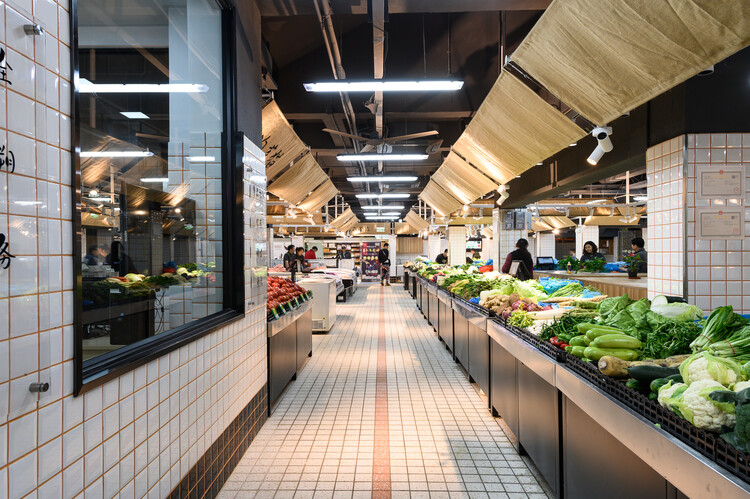 Designing the Public Market: Architecture for Gathering, Trading, and Belonging - Image 14 of 20