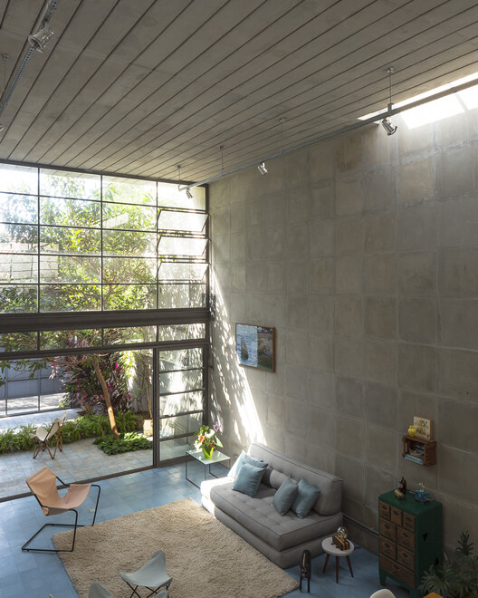 Residence in Pinheiros / 23 SUL Residence in Pinheiros / 23 SUL - Interior Photography, Chair, Concrete