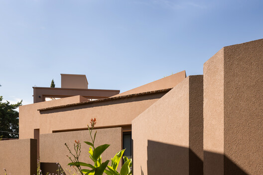 House around the Tree / otro estudio - Image 15 of 21