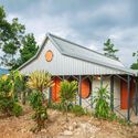 Community Center in Bercy-Cavaillon Haiti / Emergent Vernacular Architecture (EVA Studio) - Exterior Photography, Offices, Garden