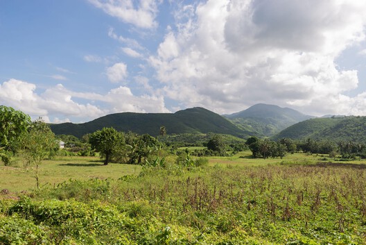 Community Center in Bercy-Cavaillon Haiti / Emergent Vernacular Architecture (EVA Studio) - Image 6 of 18