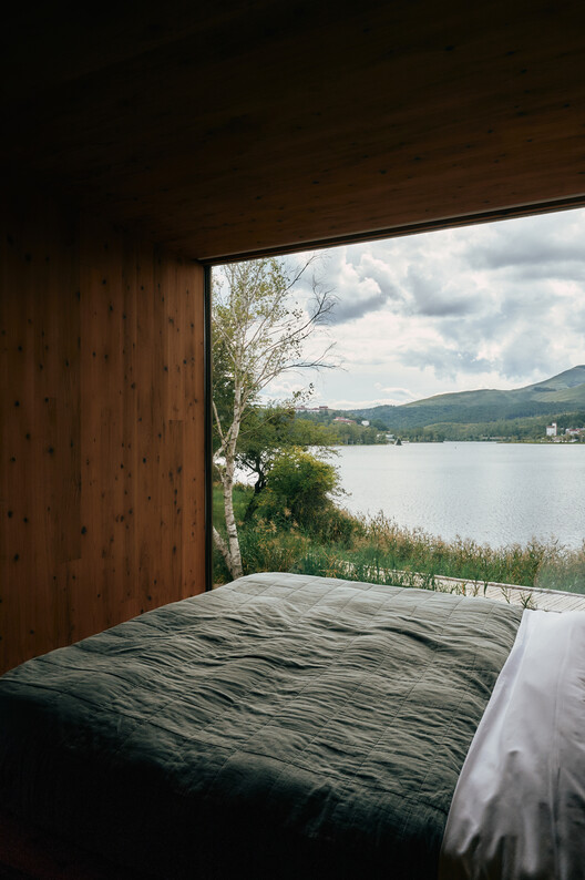 Earthboat Cave - Mobile Cabin / PAN- Projects - Interior Photography, Bedroom, Waterfront