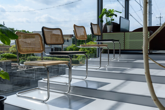 Clinic O / Takayuki Kuzushima and Associates - Exterior Photography, Chair