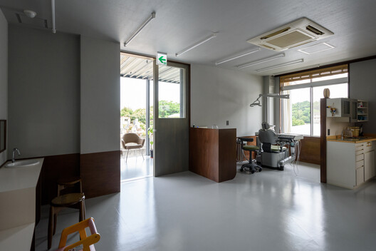 Clinic O / Takayuki Kuzushima and Associates - Interior Photography, Lighting, Chair