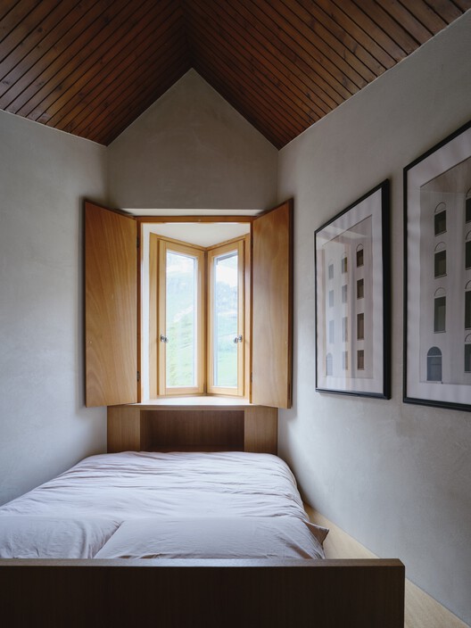 An Interior at Giomein Cervinia / co.arch studio - Interior Photography, Bedroom, Wood, Bed