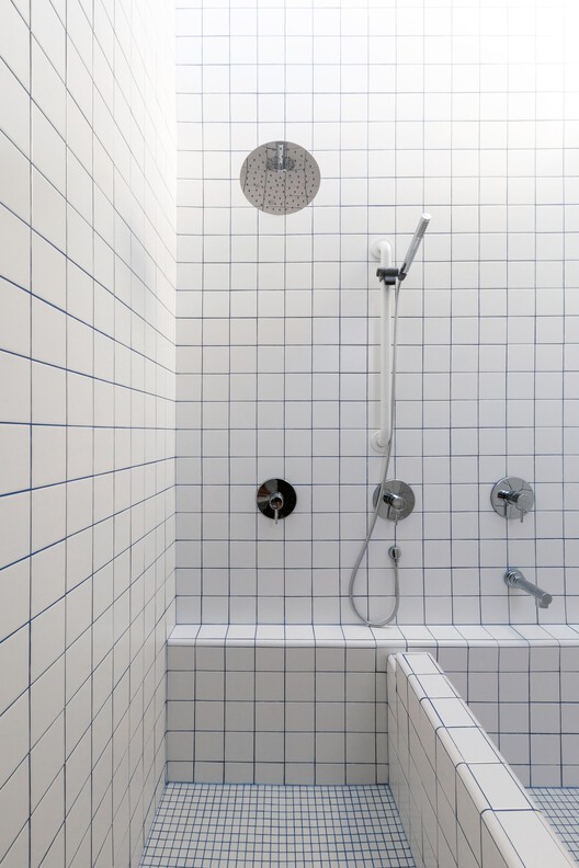 E44 Laneway House / Imu Chan Architecture - Image 12 of 23