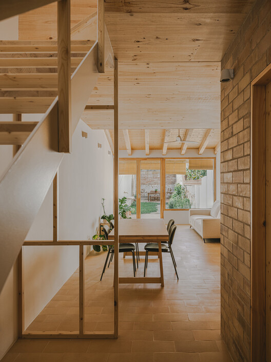 Casa 130AUS / Vallribera Noray Arquitectes - Fotografia de Interiores, Sala de Jantar, Madeira