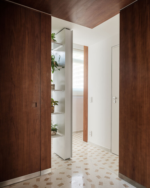  Apartamento Paço de Coimbra / Pianca Arquitetura + Erika Rufino - Imagem 15 de 37