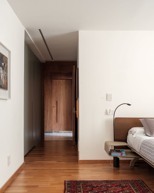  Apartamento Paço de Coimbra / Pianca Arquitetura + Erika Rufino - Fotografia de Interiores, Dormitório, Madeira