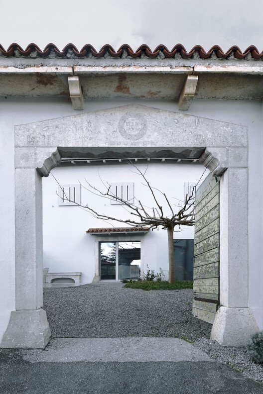 The Avber House / OFIS Architects - Image 6 of 34