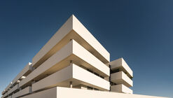 Edifício MOT-L Residence / Mário Martins Atelier