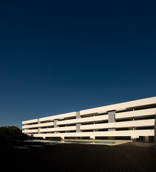 Edifício MOT-L Residence / Mário Martins Atelier - Fotografia de Exterior