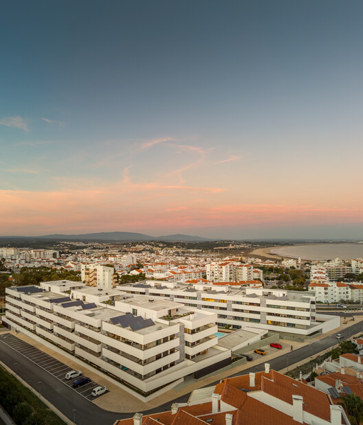 Edifício MOT-L Residence / Mário Martins Atelier - Imagem 17 de 26
