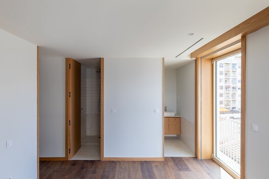 Edifício Salgueiros / André Simão & Nuno Bessa - Imagem 17 de 31