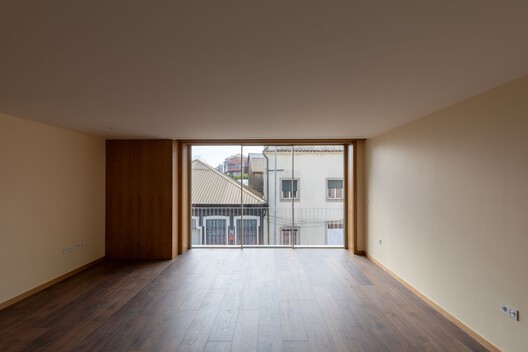 Edifício Salgueiros / André Simão & Nuno Bessa - Imagem 19 de 31