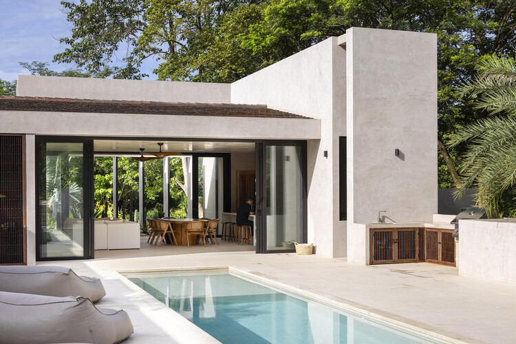 Casa Seis Patios / VOID - fotografía exterior, puertas, hormigón, patios, patios interiores