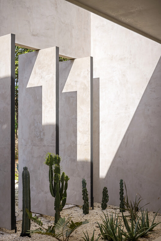 Six Courtyards House / VOID - Image 9 of 21