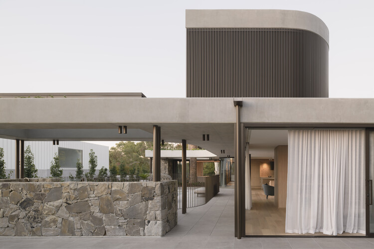 Gawler Crescent House / Ben Walker Architects - Residential Architecture