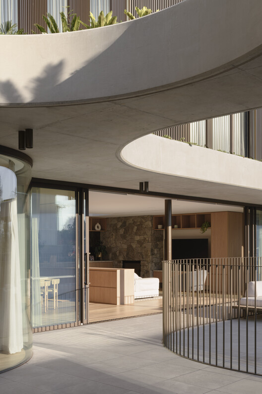 Gawler Crescent House / Ben Walker Architects - Image 5 of 27