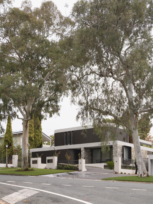 Gawler Crescent House / Ben Walker Architects - Image 22 of 27