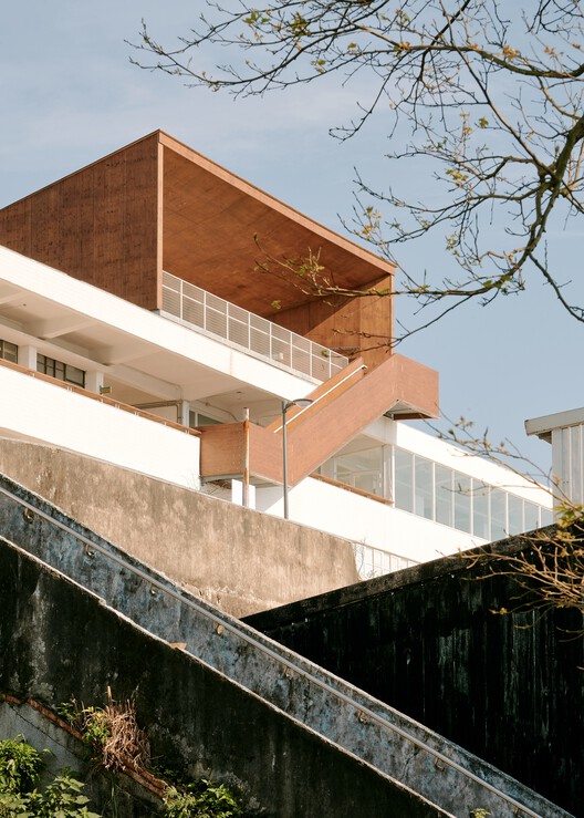 Taiping Elementary School, Keelung / KHAA (Kuo+Huang and Associates) - Refurbishment
