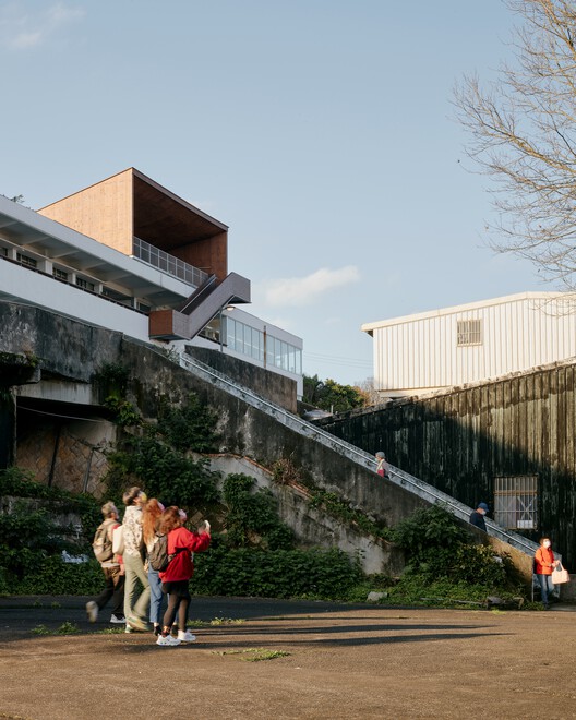 Escuela primaria Keelung Taiping/KHAA (Kuo+Huang and Associates) - fotografías exteriores