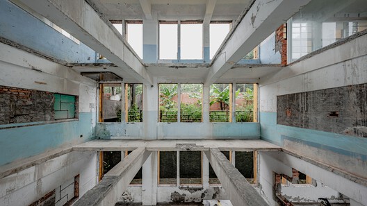 Taiping Elementary School, Keelung / KHAA (Kuo+Huang and Associates) - Interior Photography, Wood, Concrete, Beam