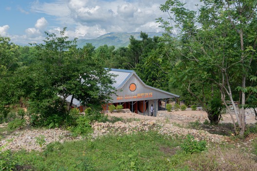 Community Center in Bercy-Cavaillon Haiti / Emergent Vernacular Architecture (EVA Studio) - Image 7 of 18