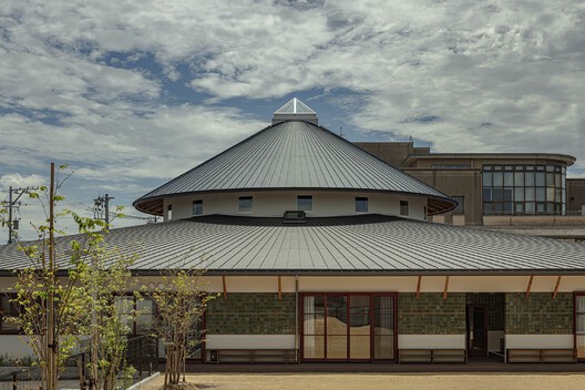 Himi Shinmachi Daycare Centre / Shio Architect Design Office