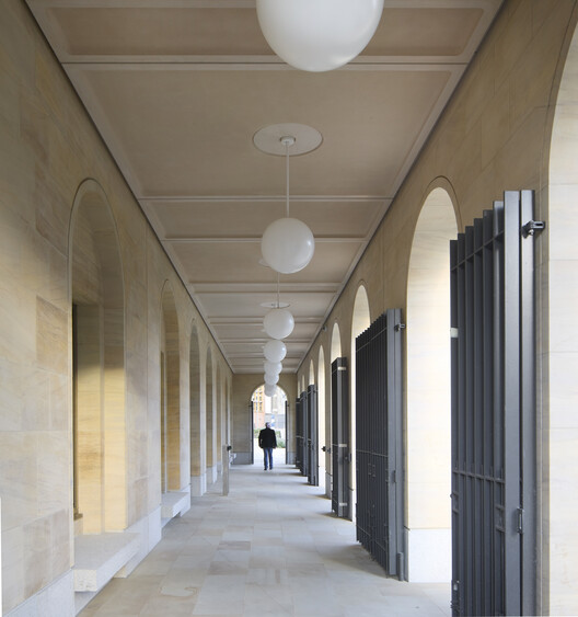 Schwarzman Center for the Humanities - University of Oxford / Hopkins Architects - Interior Photography, Arch, Column, Arcade, Concrete