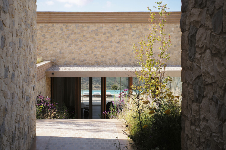 Villa A / Carl Gerges Architects - Imagem 29 de 37