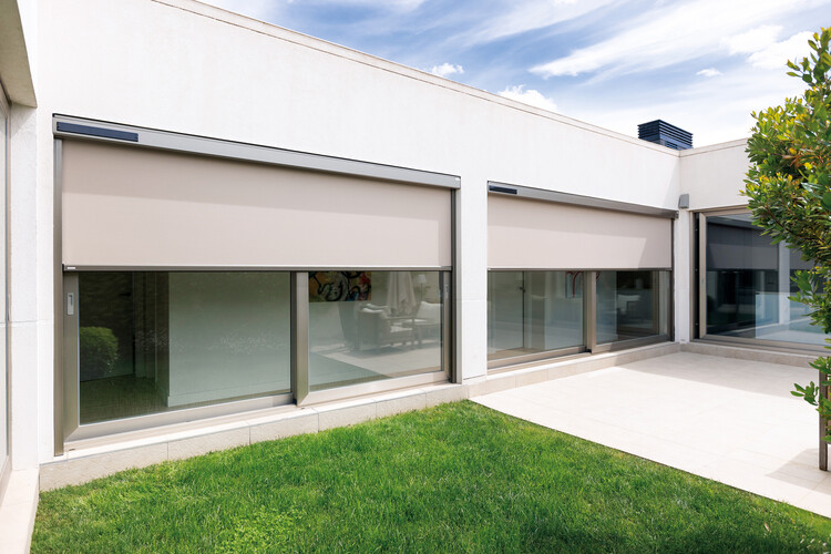 Self-Sufficient Facades: Where Solar Protection Meets Renewable Energy - Image 2 of 6