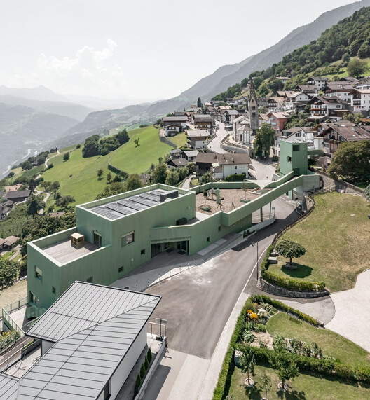 Kindergarten and Daycare Center in Barbiano / Roland Baldi Architects - Image 2 of 30