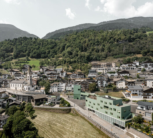 Kindergarten and Daycare Center in Barbiano / Roland Baldi Architects - Exterior Photography