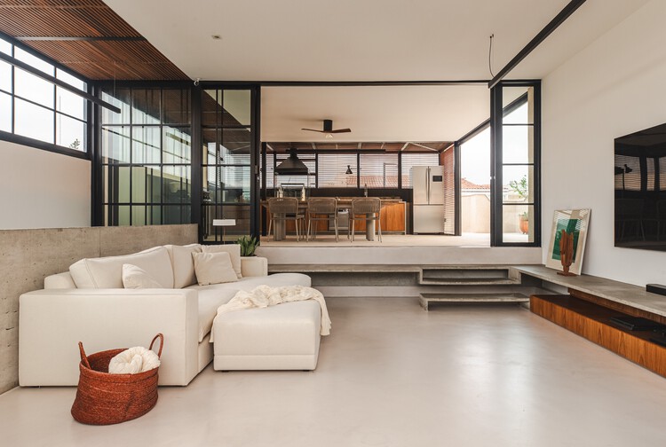 MR Apartment / Ana Sawaia Arquitetura - Fotografía de Interiores, Salón