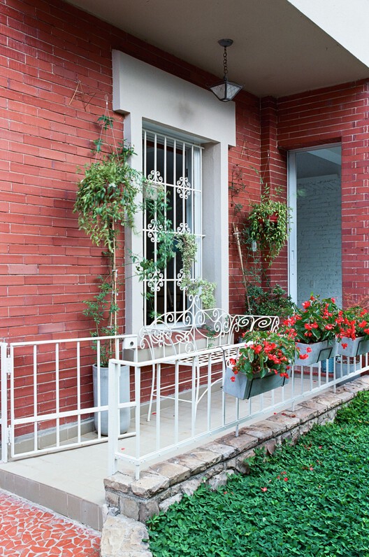  Apartamento Edificio Sant’Anna / Pianca Arquitetura - Fotografía interior, Ladrillo, Balcón, Barandas