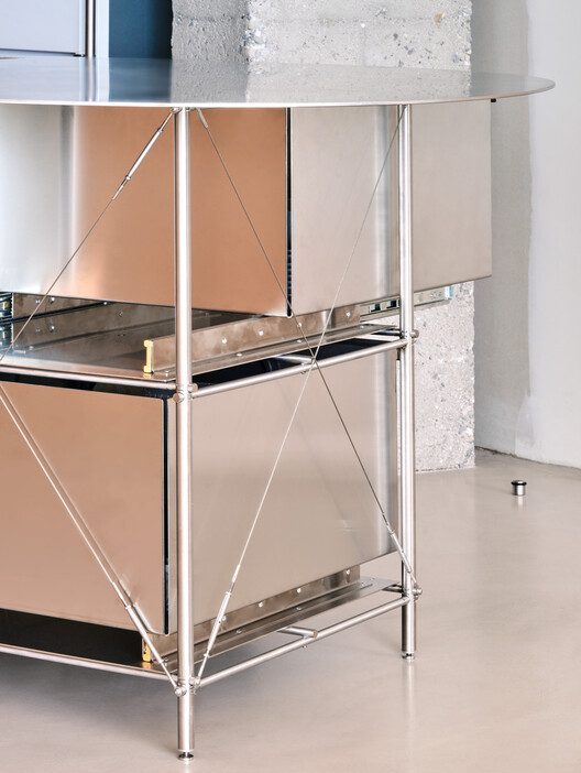 From Industry to the Living Room: Metal Furniture in Interior Architecture - Image 22 of 31