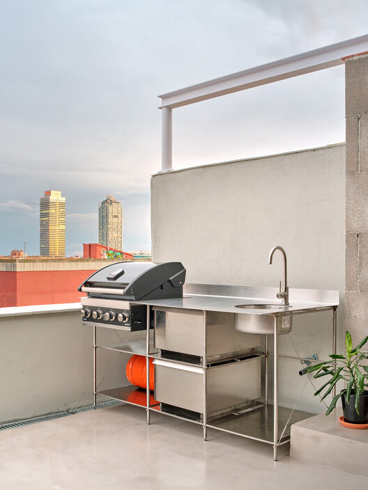 From Industry to the Living Room: Metal Furniture in Interior Architecture - Image 25 of 31