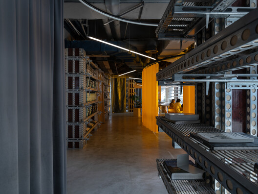 From Industry to the Living Room: Metal Furniture in Interior Architecture - Image 20 of 31