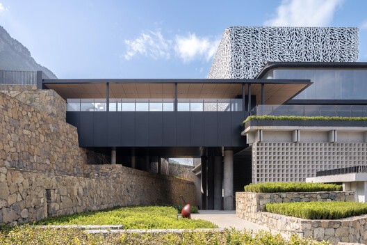 郎酒集团品质研究院 / 天仝建筑 - 3 的图像 32
