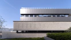 郎酒集团品质研究院 / 天仝建筑