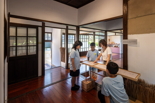 Project Weavefield / studio whispace + architects - Interior Photography, Wood, Glass