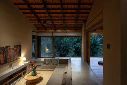 Bao Loc House / Tad.atelier - Interior Photography, Wood, Beam