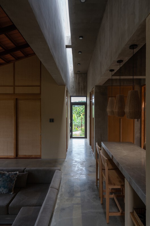 Bao Loc House / Tad.atelier - Interior Photography, Wood, Door, Concrete, Beam