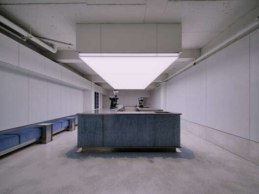 DEMER Busan Station Store / design by 83 - Image 28 of 37